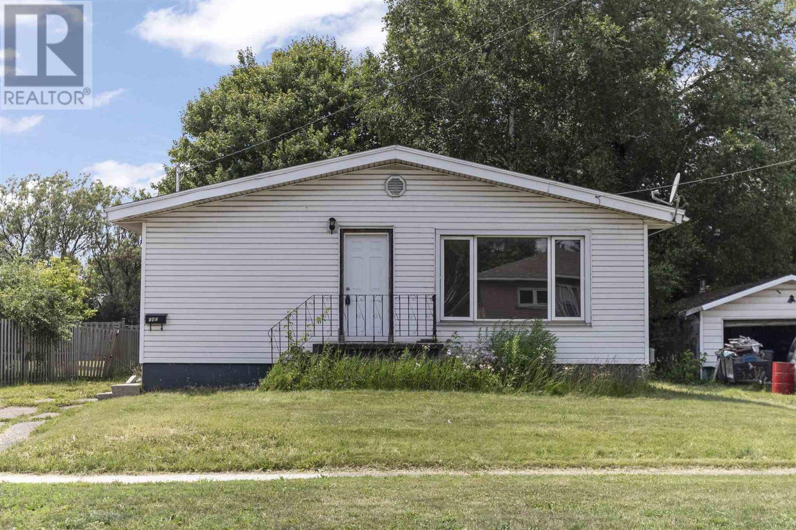 147 Glasgow AVE, Sault Ste. Marie, ON P6C5E8