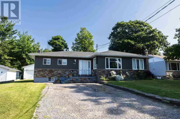 60 Tilley RD, Sault Ste. Marie, ON P6B3Y6