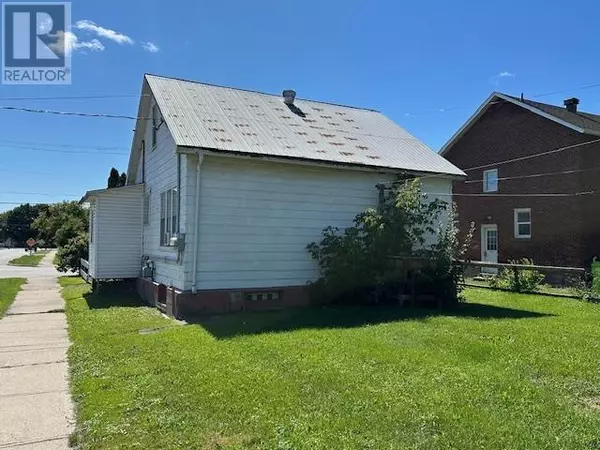 Sault Ste. Marie, ON P6C1K1,32 Wallace TER