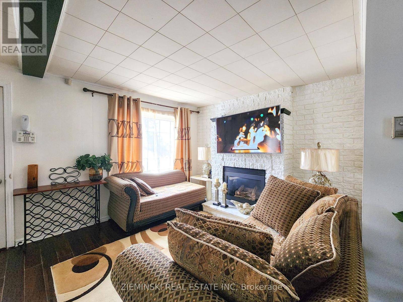 Kirkland Lake (kl & Area), ON P2N3B2,30 COMFORT STREET