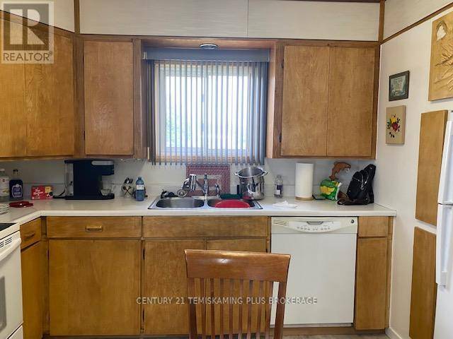 Temiskaming Shores (haileybury), ON P0J1R0,62 MAPLE STREET S