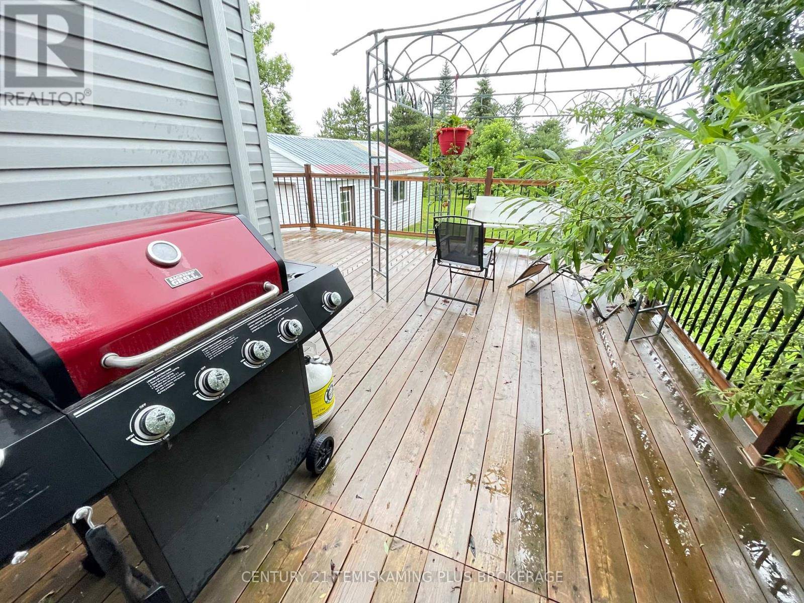 Timiskaming (tim - Outside - Rural), ON P0J1G0,5 FIFTH STREET E