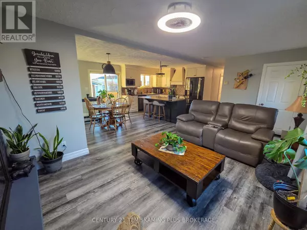 Armstrong (earlton), ON P0J1E0,29 ELEVENTH STREET