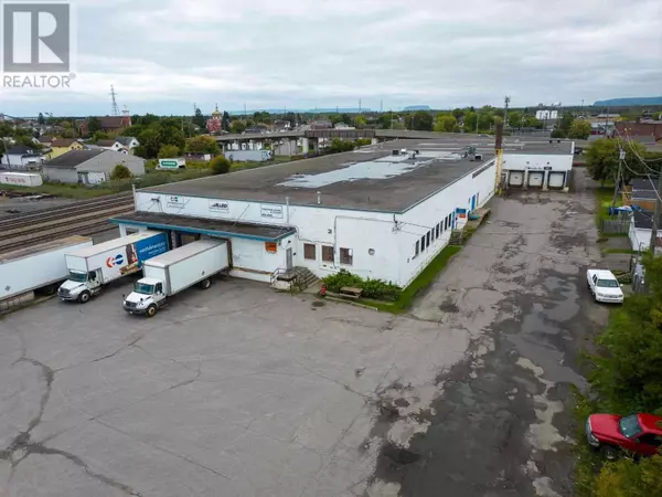 Unit B - 830 Athabasca ST, Thunder Bay, ON P7C3E6