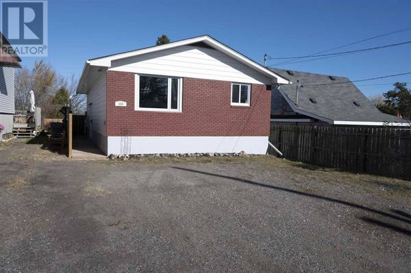 558 Tupper Street, Thunder Bay, ON P7A3Z8