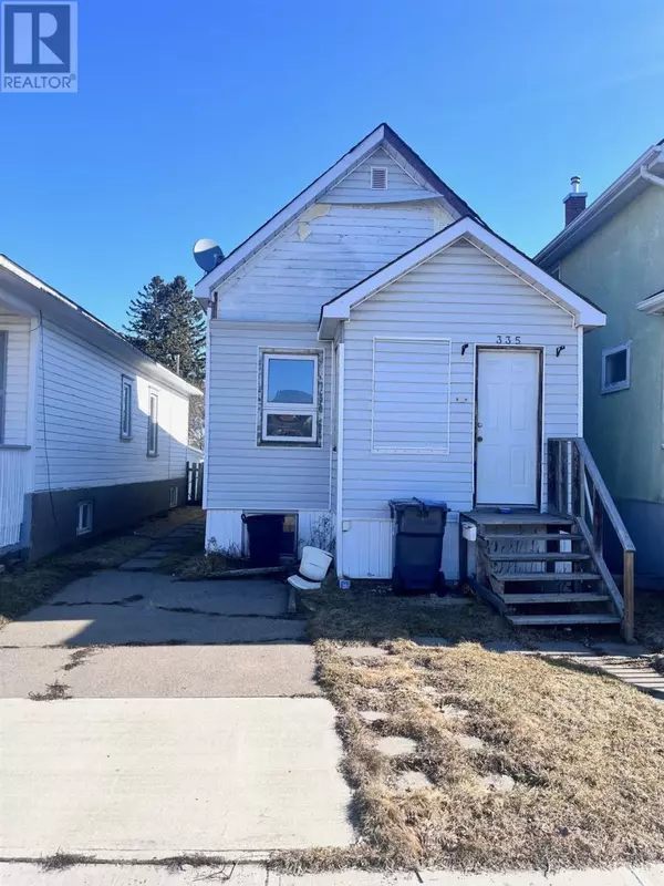 335 Heron ST, Thunder Bay, ON P7C2M7