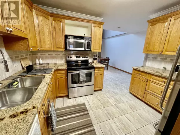 Thunder Bay, ON P7B5C4,1227 Regina Ave