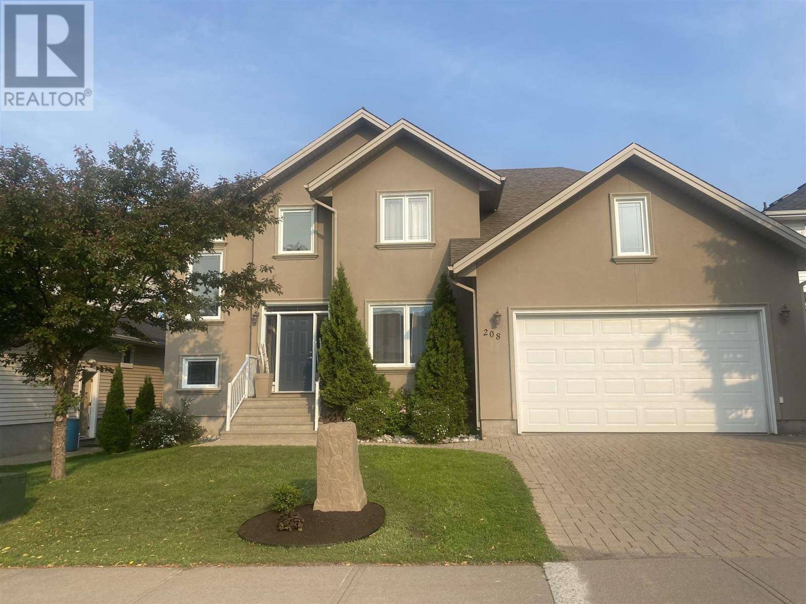 208 Cedarview BAY, Thunder Bay, ON P7B6Z5