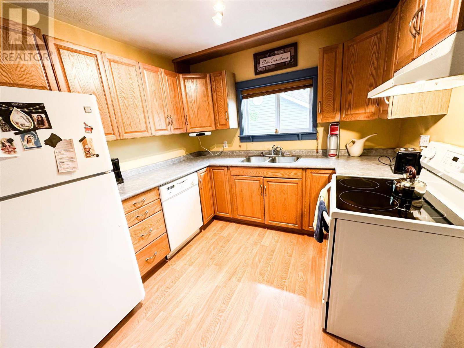 Balmertown, ON P0V1C0,19 Fifth ST