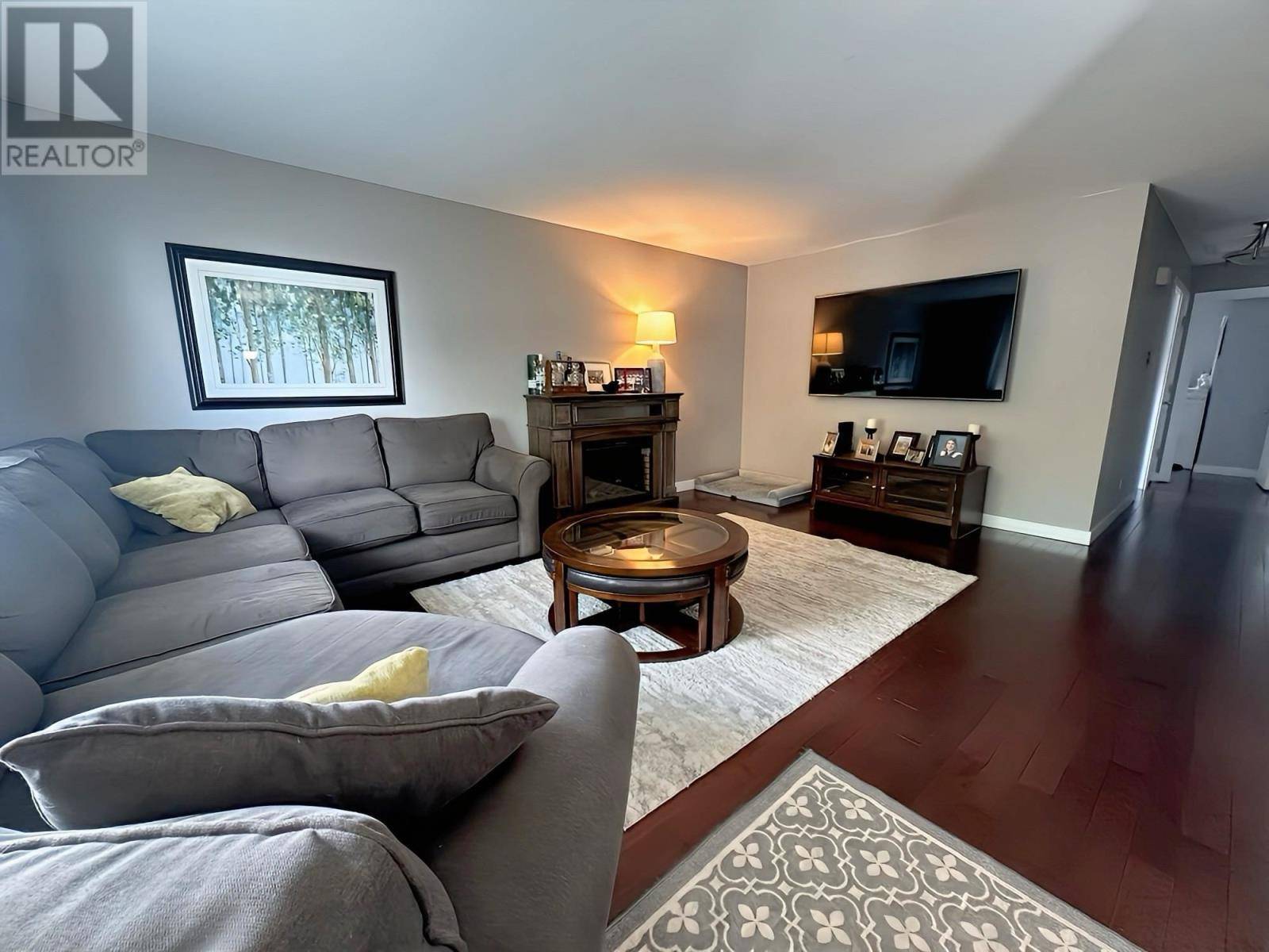 Thunder Bay, ON P7B6R6,214 Linden CT