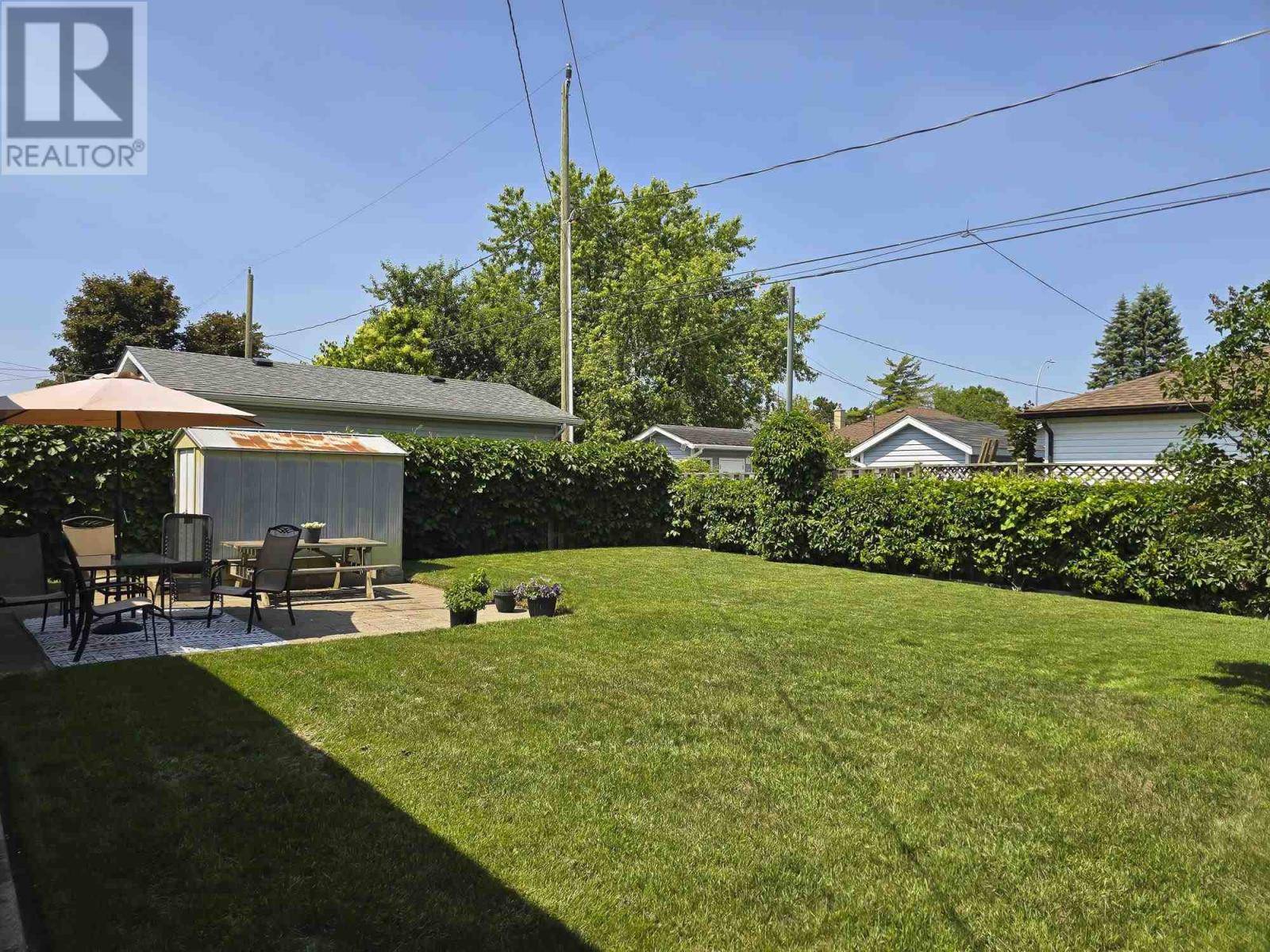 Thunder Bay, ON P7E6A6,119 Elmwood CRES