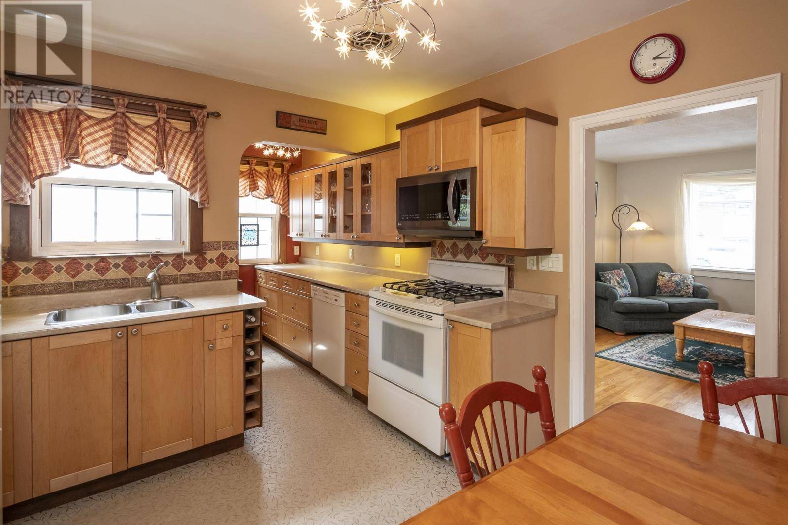 Thunder Bay, ON P7E1G8,430 Archibald St South