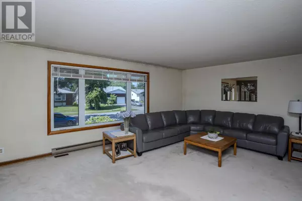 Thunder Bay, ON P7B5J7,180 Evans ST