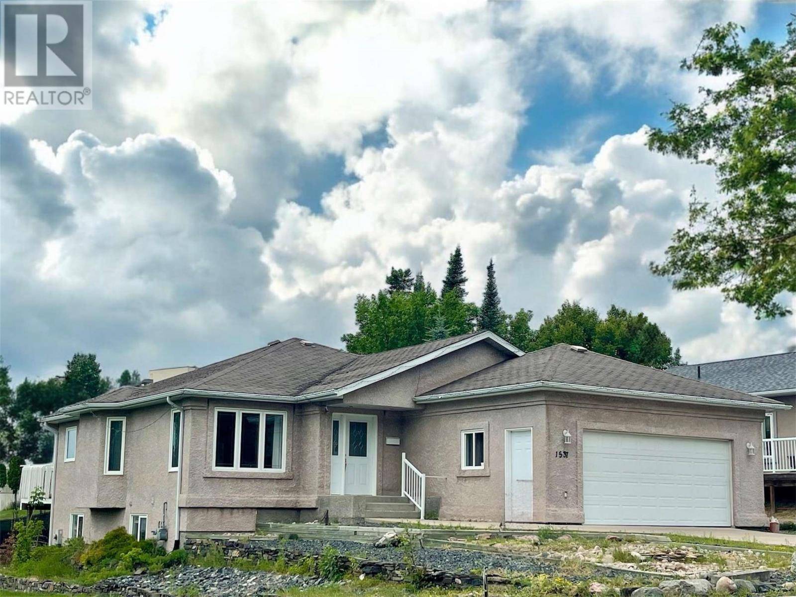 1537 Pine Portage RD, Kenora, ON P9N4E5