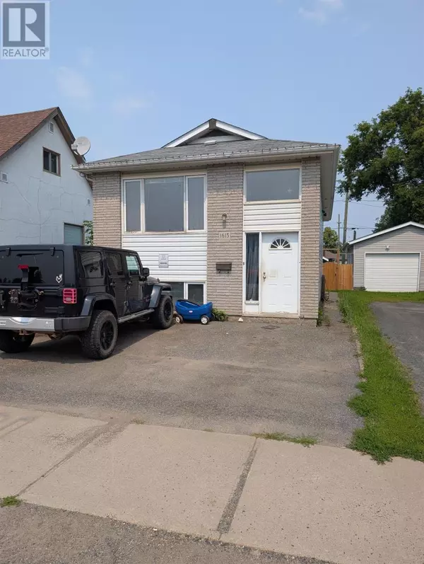 Thunder Bay, ON P7E3V3,1615 Gore ST W