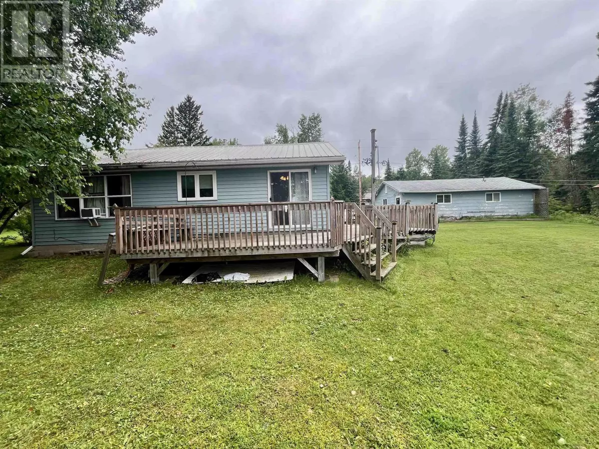 Dryden, ON P8N0A2,206 McMillan CRES