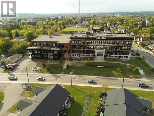 Thunder Bay, ON P7A5R3,3204 96 High ST N