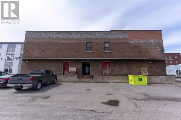 Thunder Bay, ON P7C3G9,441 Hardisty ST