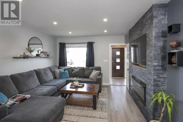 Thunder Bay, ON P7E4J9,366 Mary St. E.