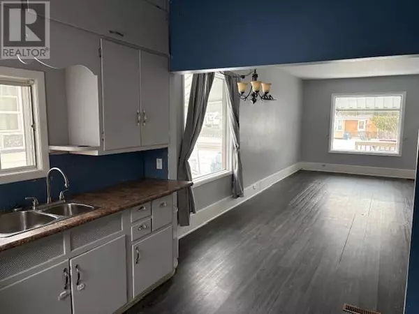 Thunder Bay, ON P7E3V4,185 Frederica ST E