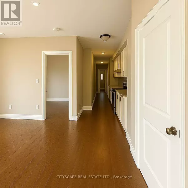 Toronto (dufferin Grove), ON M6H4B2,951 DUFFERIN STREET