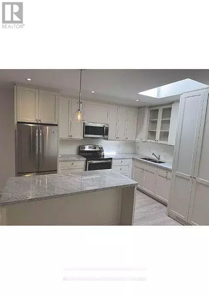 Toronto (bedford Park-nortown), ON M5M4A2,1929 Avenue RD #2nd Floor