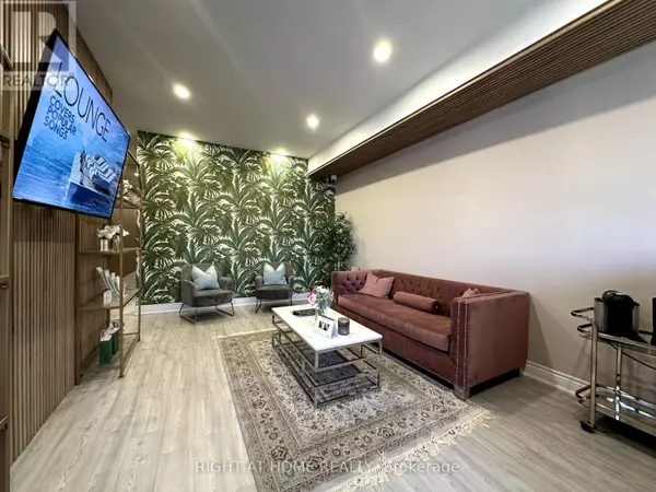 Toronto (oakwood Village), ON M6E2H1,1639 Eglinton AVE West #Room 1