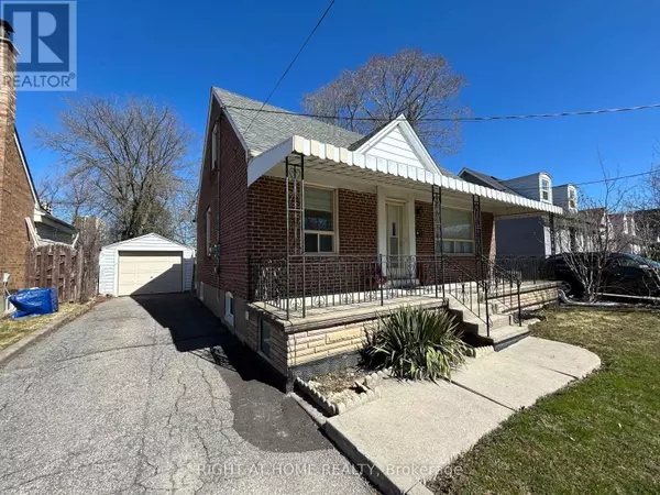 50 MOORE PARK AVENUE, Toronto (newtonbrook West), ON M2M1M9