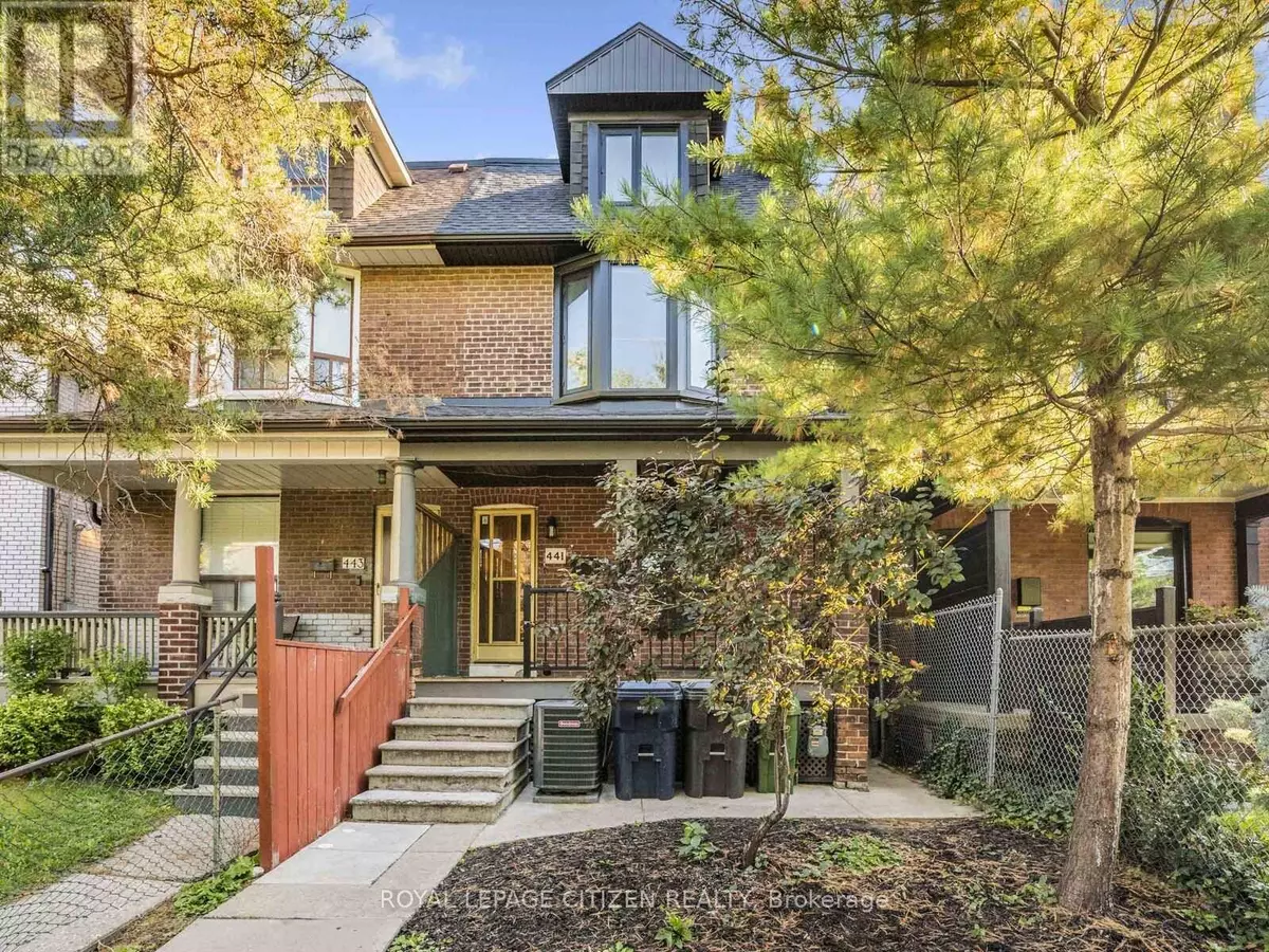 Toronto (annex), ON M6G2Z1,441 CLINTON STREET