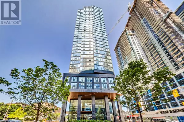 19 Western Battery RD #1907, Toronto (niagara), ON M6K0E3