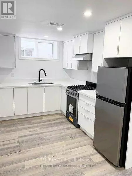 291 Brighton AVE #Lower, Toronto (bathurst Manor), ON M3H4G3