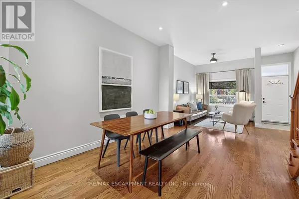 Toronto (little Portugal), ON M6K2B5,690 DUFFERIN STREET