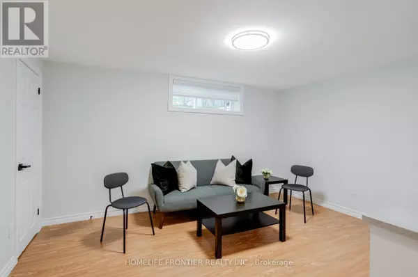 Toronto (willowdale West), ON M2R1A7,208 Betty Ann DR #Lower B