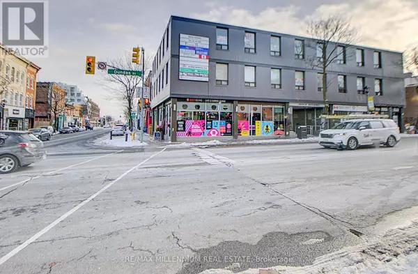 101 Dundas ST #302, Whitby (downtown Whitby), ON L1N2M2