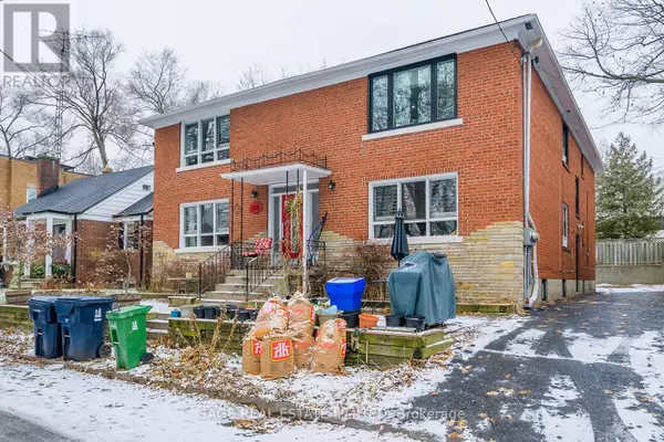10 Fir AVE #5, Toronto (the Beaches), ON M4E1B5