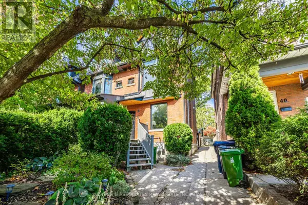 38 WROXETER AVENUE, Toronto (north Riverdale), ON M4K1J6
