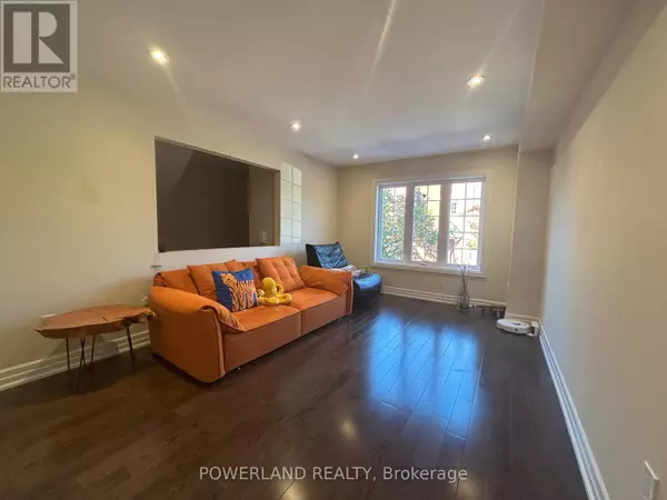 Richmond Hill (observatory), ON L4C0H6,95 Weldrick AVE #37