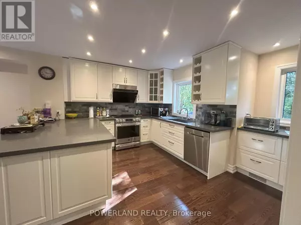Richmond Hill (observatory), ON L4C0H6,95 Weldrick AVE #37