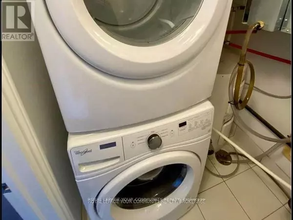 Vaughan (west Woodbridge), ON L4L2H2,196 Pine Grove RD #120