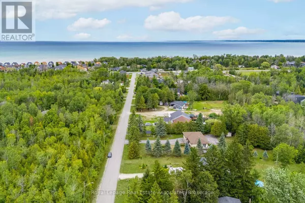 Wasaga Beach, ON L9Z2X9,69 GEORGE AVENUE
