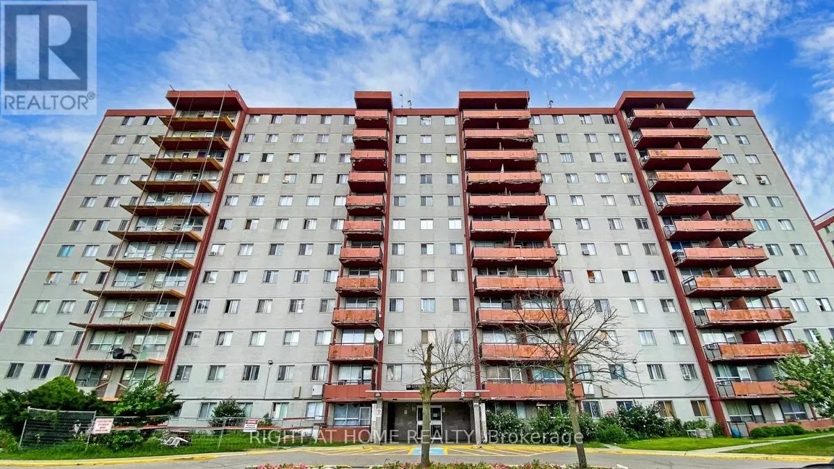 Toronto (yorkdale-glen Park), ON M6B2G8,100 Lotherton Pathway Pathway #905