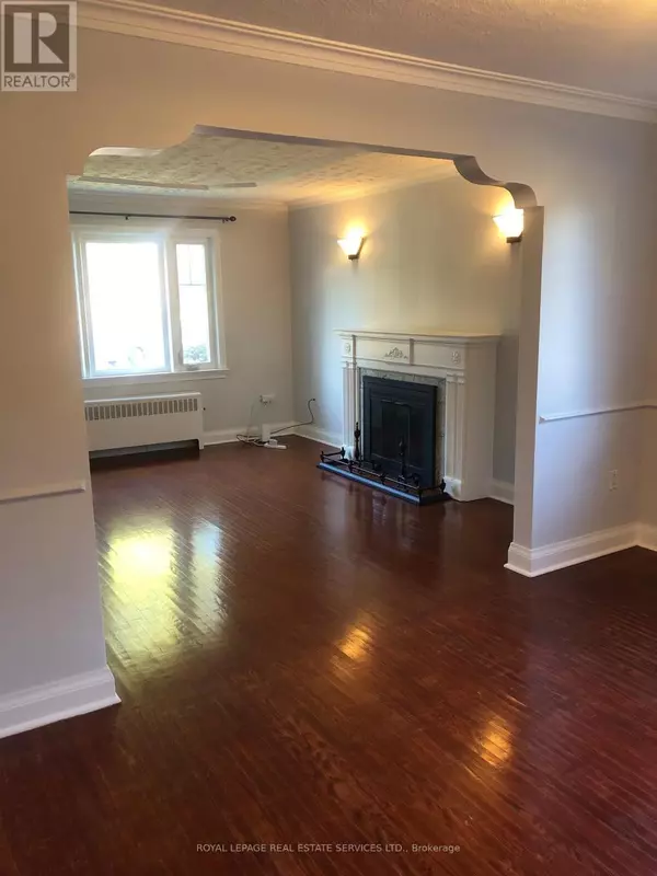 Toronto (long Branch), ON M8W1E2,1 Ash CRES #Main Fl