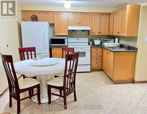 Toronto (humberlea-pelmo Park), ON M9N3Z6,53 Meadow Oak PL #Basement
