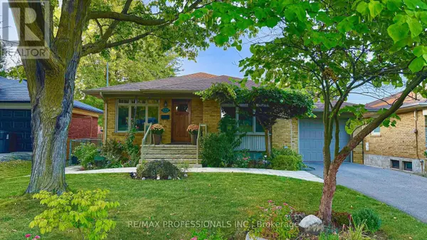 84 NORTH HEIGHTS ROAD, Toronto (princess-rosethorn), ON M9B2T8