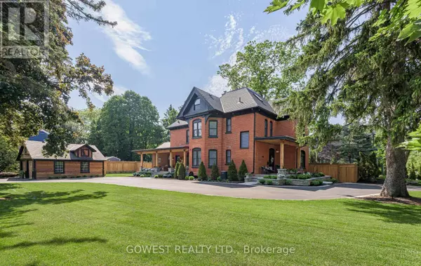Oakville (oo Old Oakville), ON L6J4A3,376 CHARTWELL ROAD