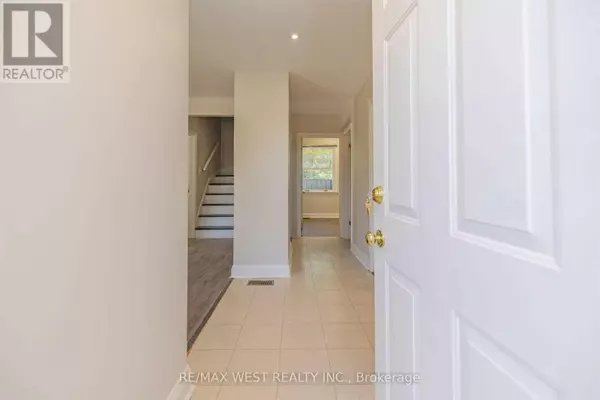 35 QUEEN STREET S, Mississauga (streetsville), ON L5N1A3