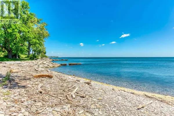 3234 Shoreline DR #A, Oakville (br Bronte), ON L6L5Z1