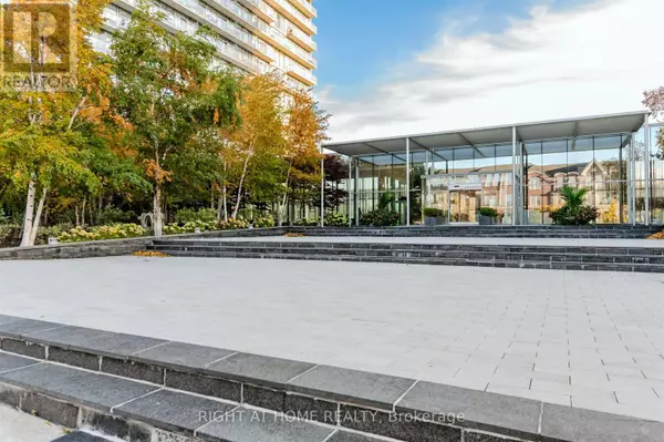 Toronto (high Park-swansea), ON M6S5B3,103 The Queensway AVE #2616