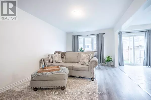 Hamilton (waterdown), ON L8B0A5,69 MCMONIES DRIVE