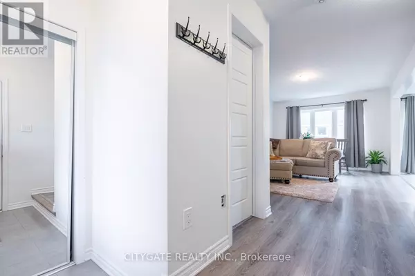 Hamilton (waterdown), ON L8B0A5,69 MCMONIES DRIVE